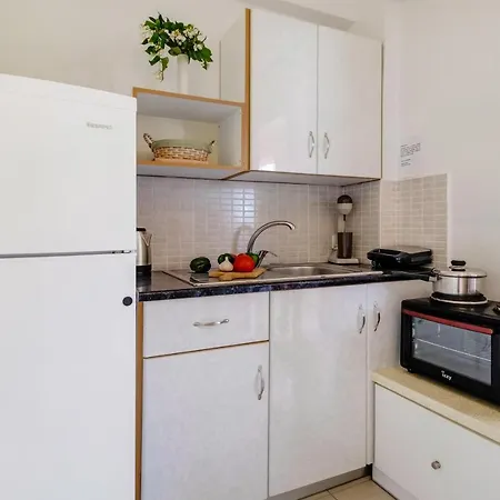 Apollon Apartment